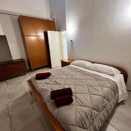 La Casa Di Giada Matrimoniale Con Bagno In Condivisione Pensjonat